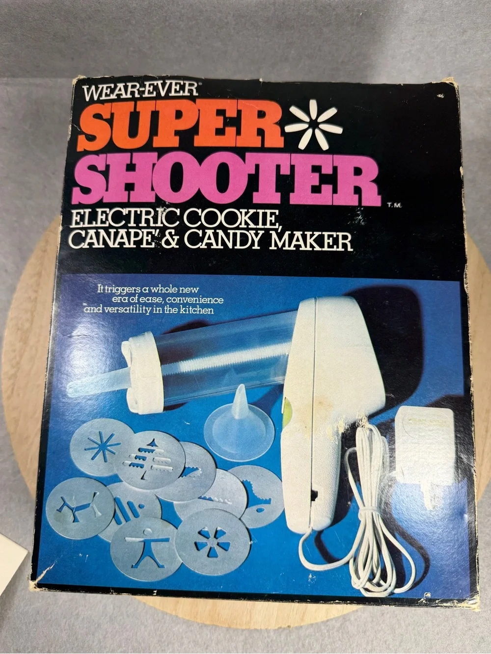 Vintage Wear-Ever Super Shooter Electric Cookie Press Complete Model 70001
